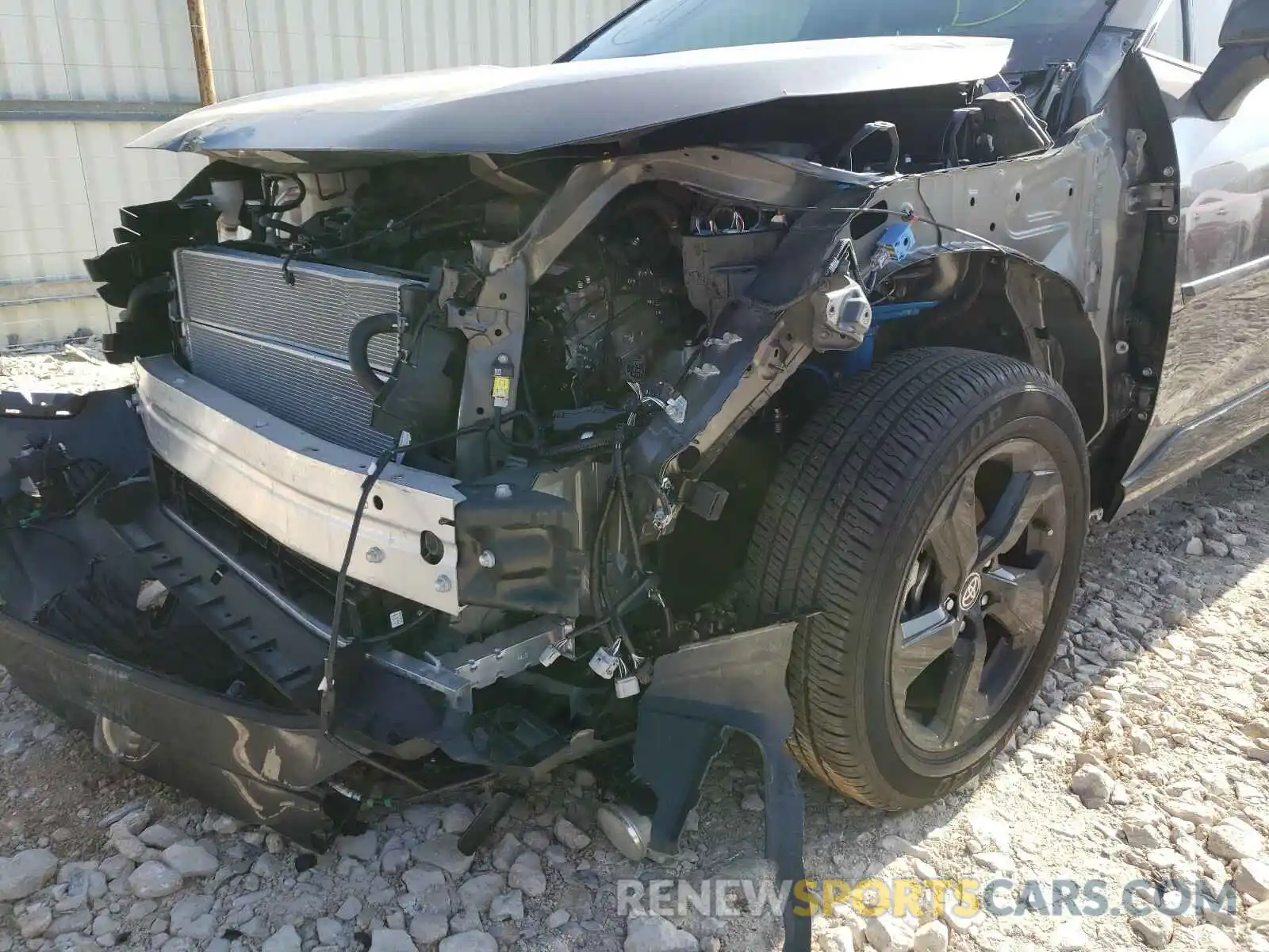 9 Photograph of a damaged car JTMEWRFV0LJ050018 TOYOTA RAV4 2020