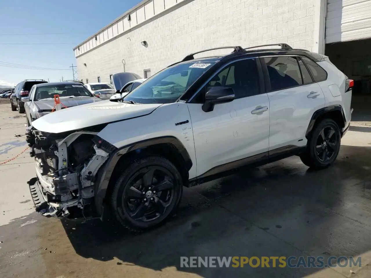 1 Photograph of a damaged car JTMEWRFV1LD538182 TOYOTA RAV4 2020
