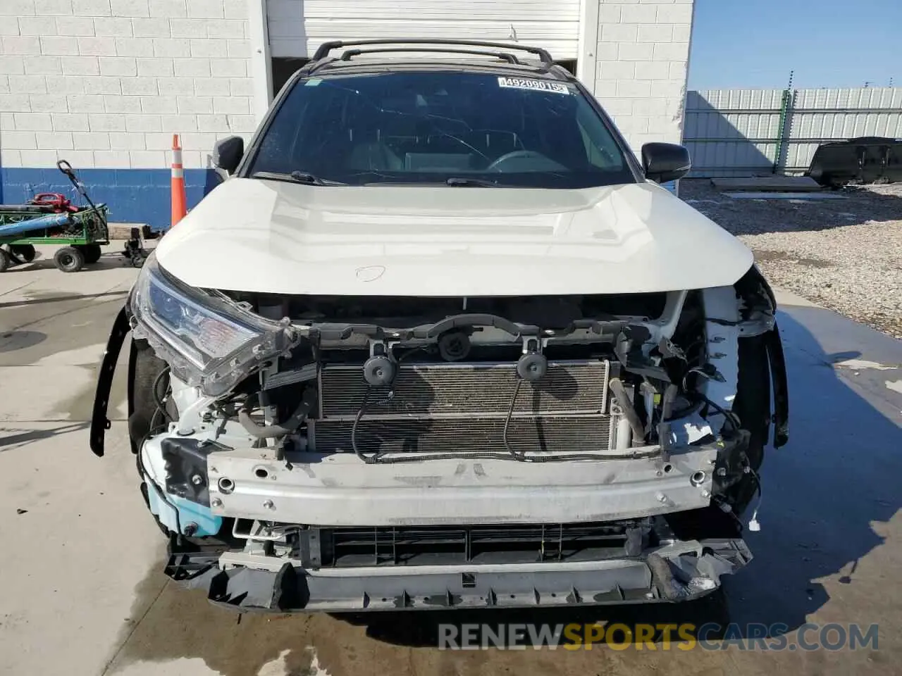 5 Photograph of a damaged car JTMEWRFV1LD538182 TOYOTA RAV4 2020