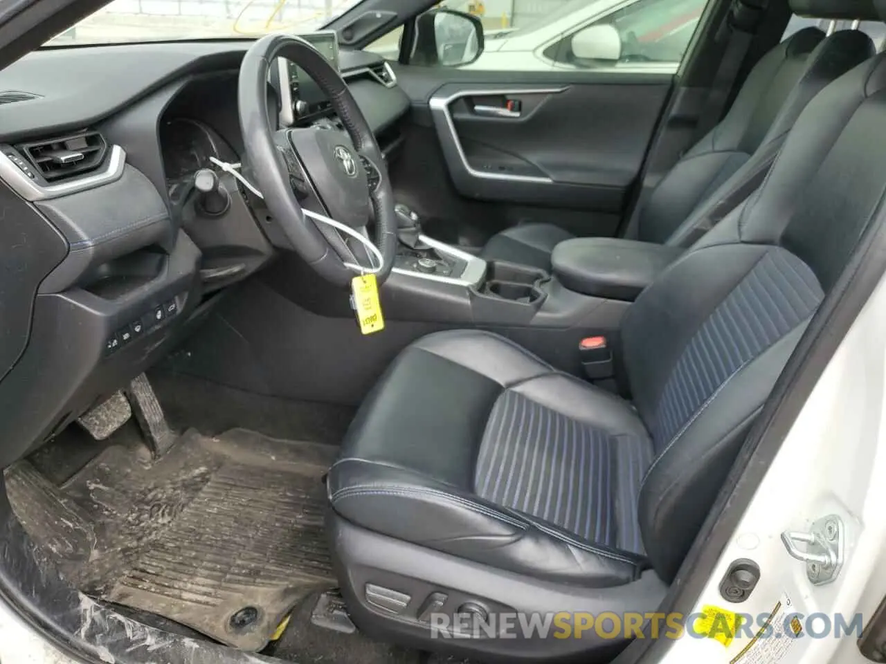 7 Photograph of a damaged car JTMEWRFV1LD538182 TOYOTA RAV4 2020