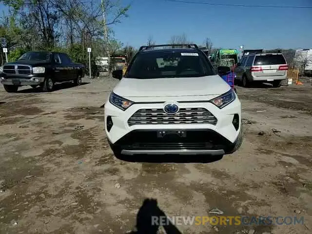 11 Photograph of a damaged car JTMEWRFV1LD539235 TOYOTA RAV4 2020