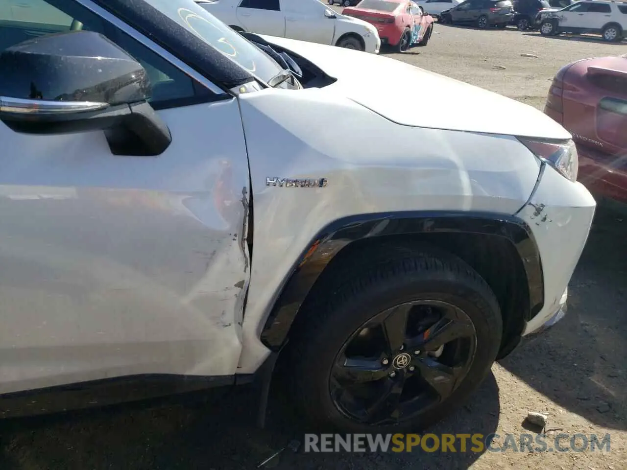 9 Photograph of a damaged car JTMEWRFV1LD546010 TOYOTA RAV4 2020