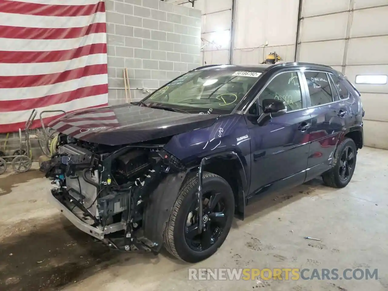 9 Photograph of a damaged car JTMEWRFV1LJ042932 TOYOTA RAV4 2020