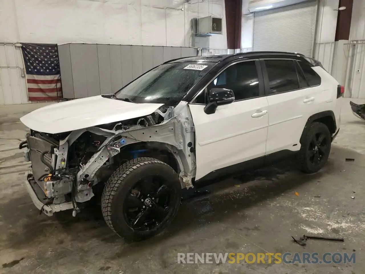1 Photograph of a damaged car JTMEWRFV1LJ043370 TOYOTA RAV4 2020