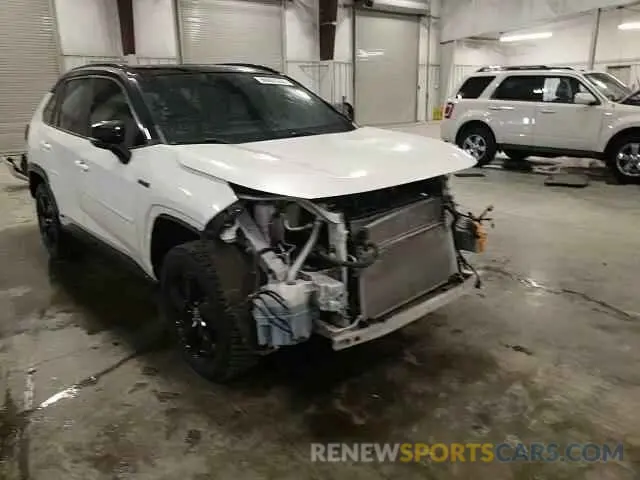 14 Photograph of a damaged car JTMEWRFV1LJ043370 TOYOTA RAV4 2020