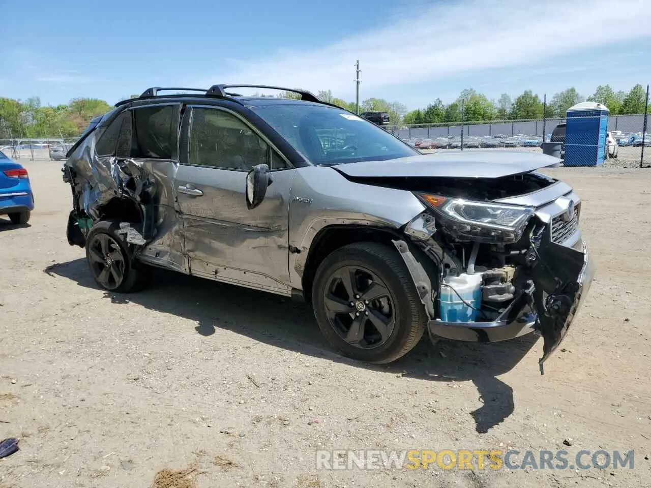 4 Photograph of a damaged car JTMEWRFV2LD533623 TOYOTA RAV4 2020