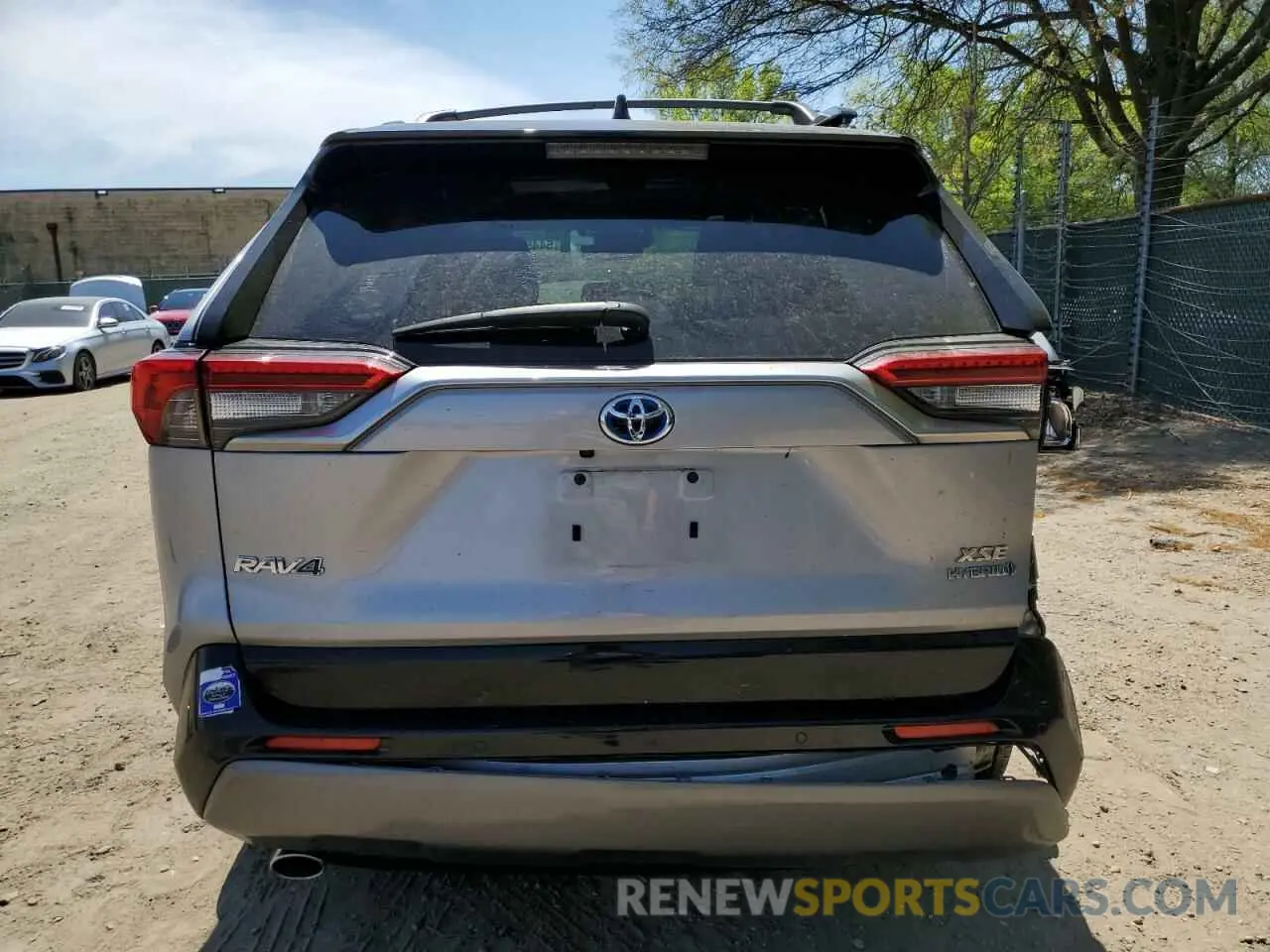 6 Photograph of a damaged car JTMEWRFV2LD533623 TOYOTA RAV4 2020
