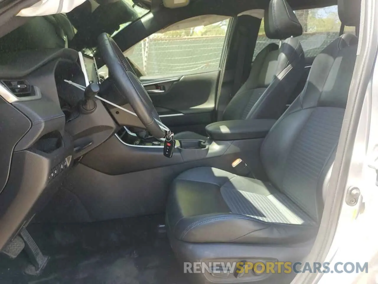 7 Photograph of a damaged car JTMEWRFV2LD533623 TOYOTA RAV4 2020
