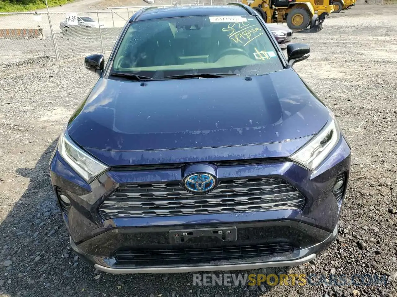 5 Photograph of a damaged car JTMEWRFV2LD542208 TOYOTA RAV4 2020