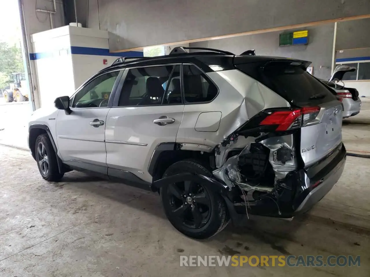 2 Photograph of a damaged car JTMEWRFV2LJ041224 TOYOTA RAV4 2020