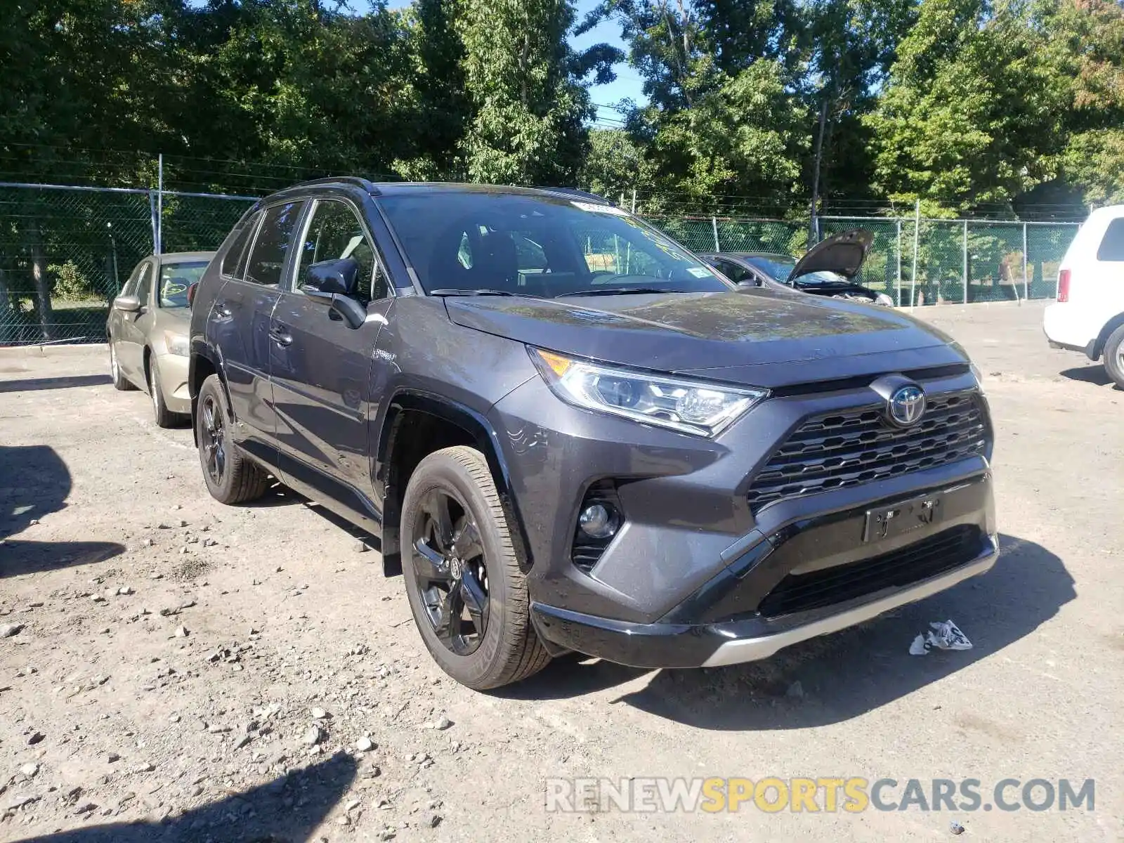 1 Photograph of a damaged car JTMEWRFV2LJ045709 TOYOTA RAV4 2020