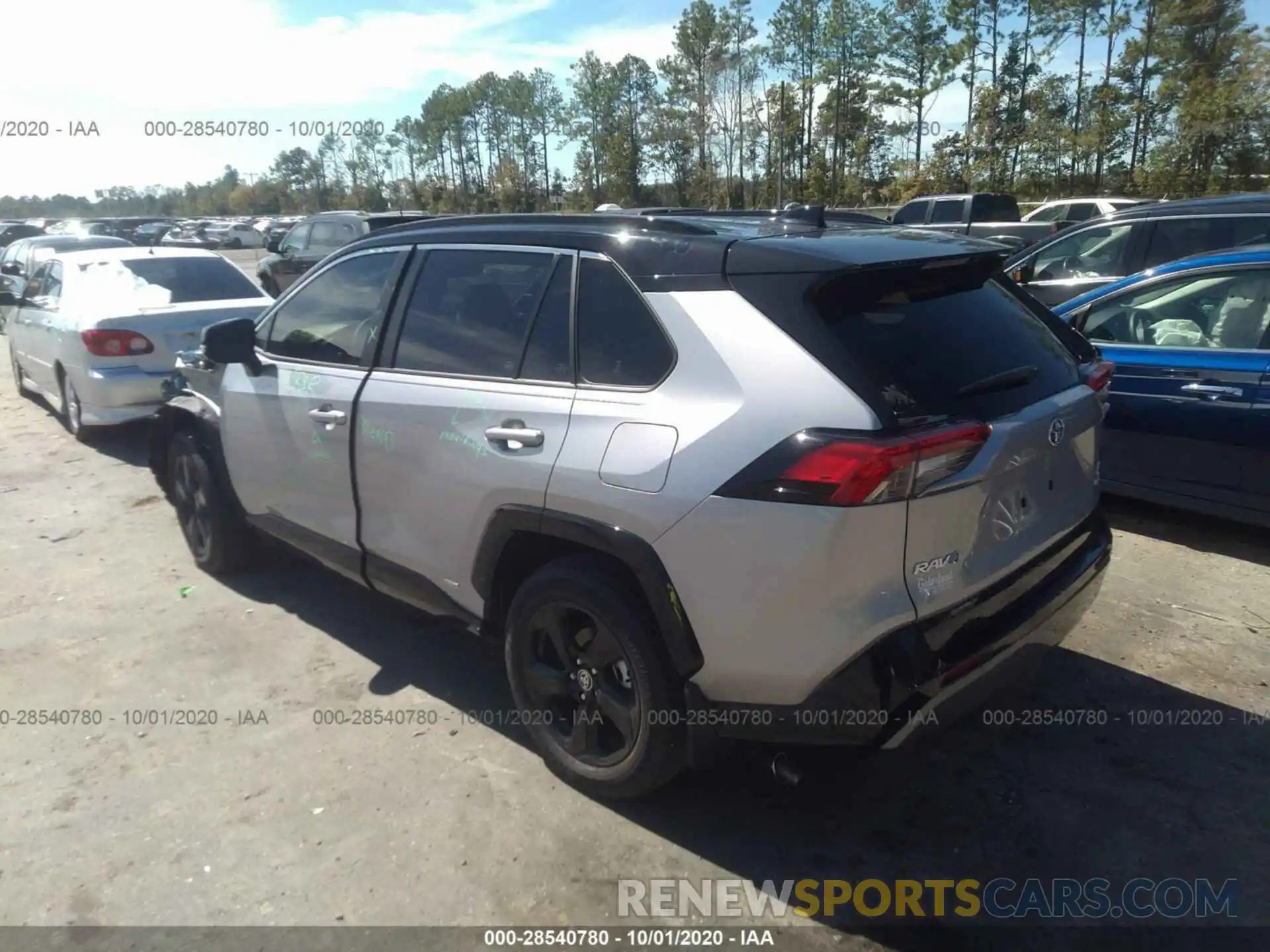 3 Photograph of a damaged car JTMEWRFV2LJ046889 TOYOTA RAV4 2020