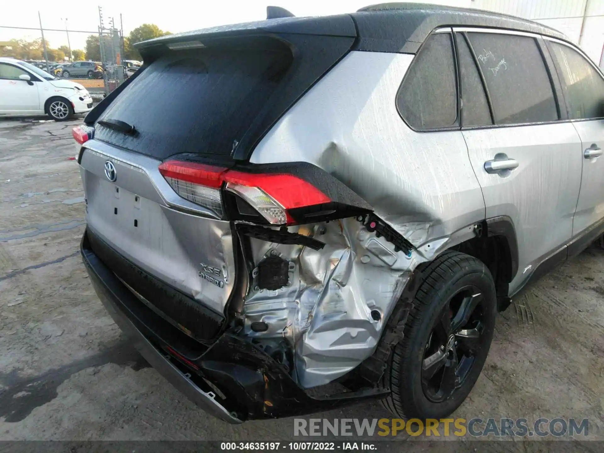 6 Photograph of a damaged car JTMEWRFV2LJ049355 TOYOTA RAV4 2020