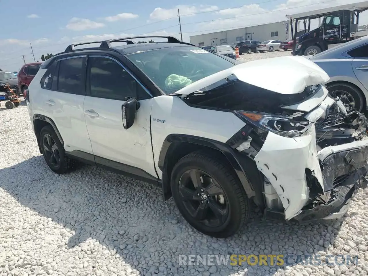4 Photograph of a damaged car JTMEWRFV3LD532660 TOYOTA RAV4 2020
