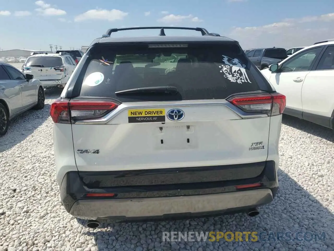 6 Photograph of a damaged car JTMEWRFV3LD532660 TOYOTA RAV4 2020