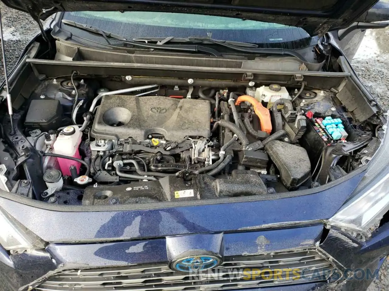 12 Photograph of a damaged car JTMEWRFV3LD533498 TOYOTA RAV4 2020