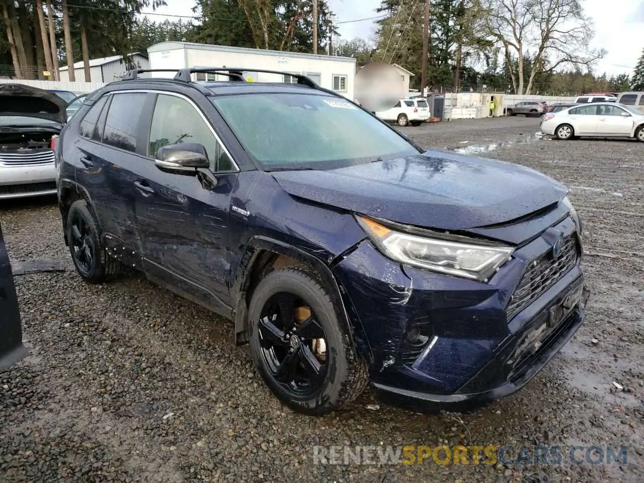 4 Photograph of a damaged car JTMEWRFV3LD533498 TOYOTA RAV4 2020