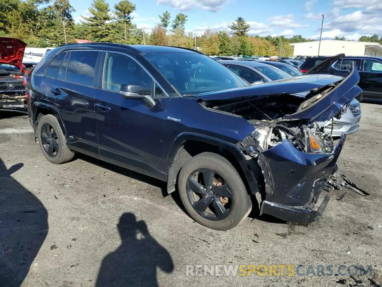 4 Photograph of a damaged car JTMEWRFV3LD538460 TOYOTA RAV4 2020