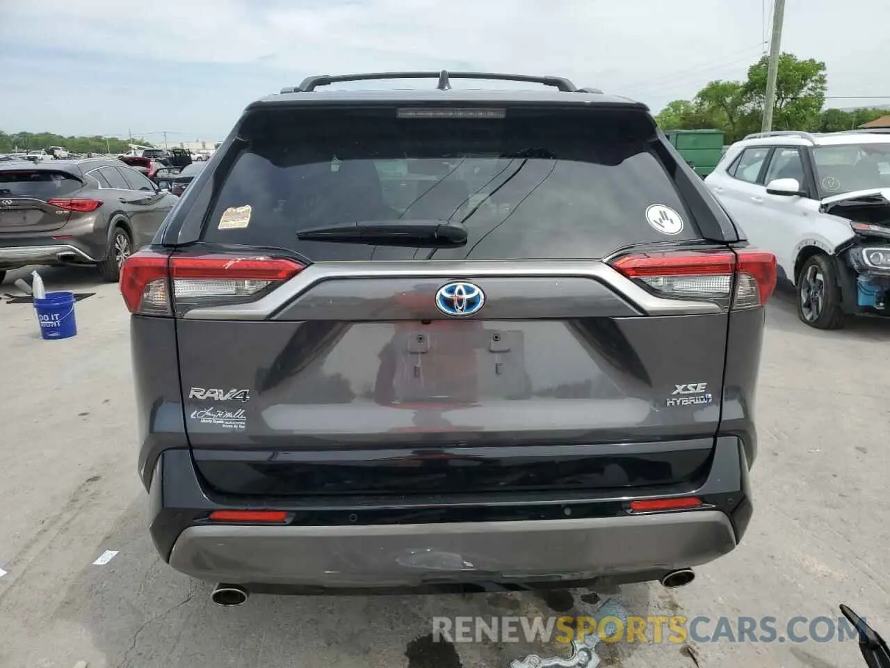 6 Photograph of a damaged car JTMEWRFV3LJ031687 TOYOTA RAV4 2020