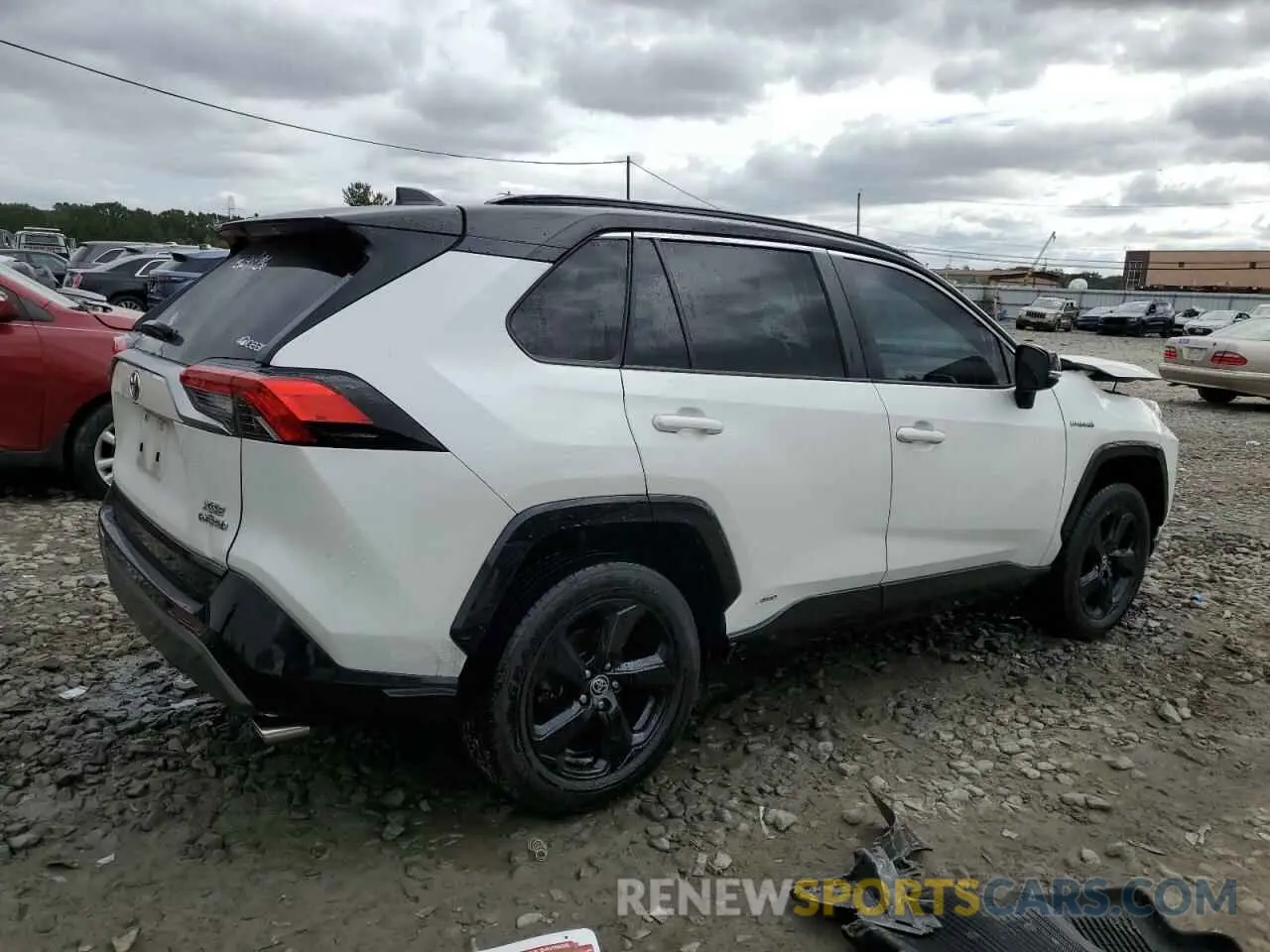 3 Photograph of a damaged car JTMEWRFV3LJ043595 TOYOTA RAV4 2020