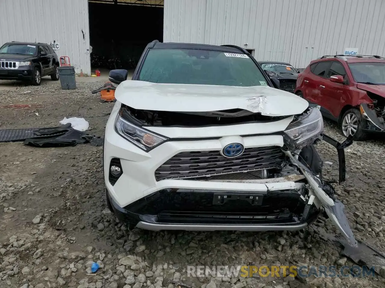 5 Photograph of a damaged car JTMEWRFV3LJ043595 TOYOTA RAV4 2020