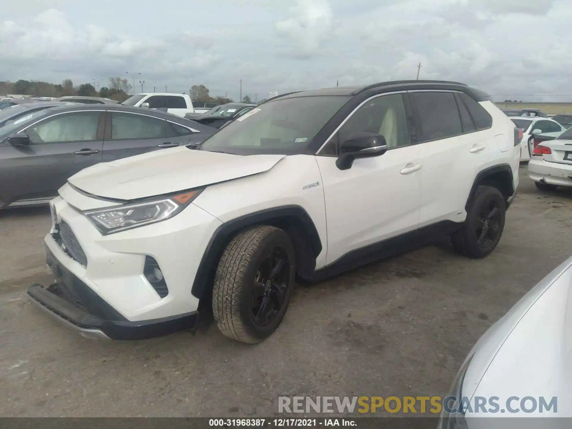 2 Photograph of a damaged car JTMEWRFV4LD539651 TOYOTA RAV4 2020