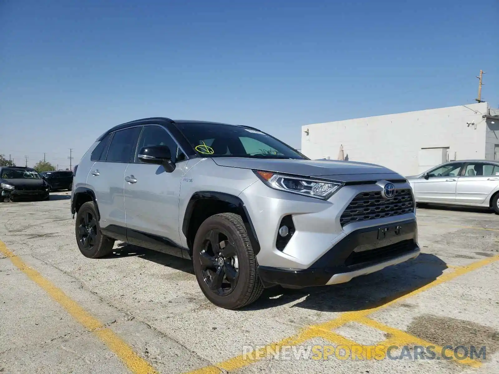 1 Photograph of a damaged car JTMEWRFV4LJ045260 TOYOTA RAV4 2020