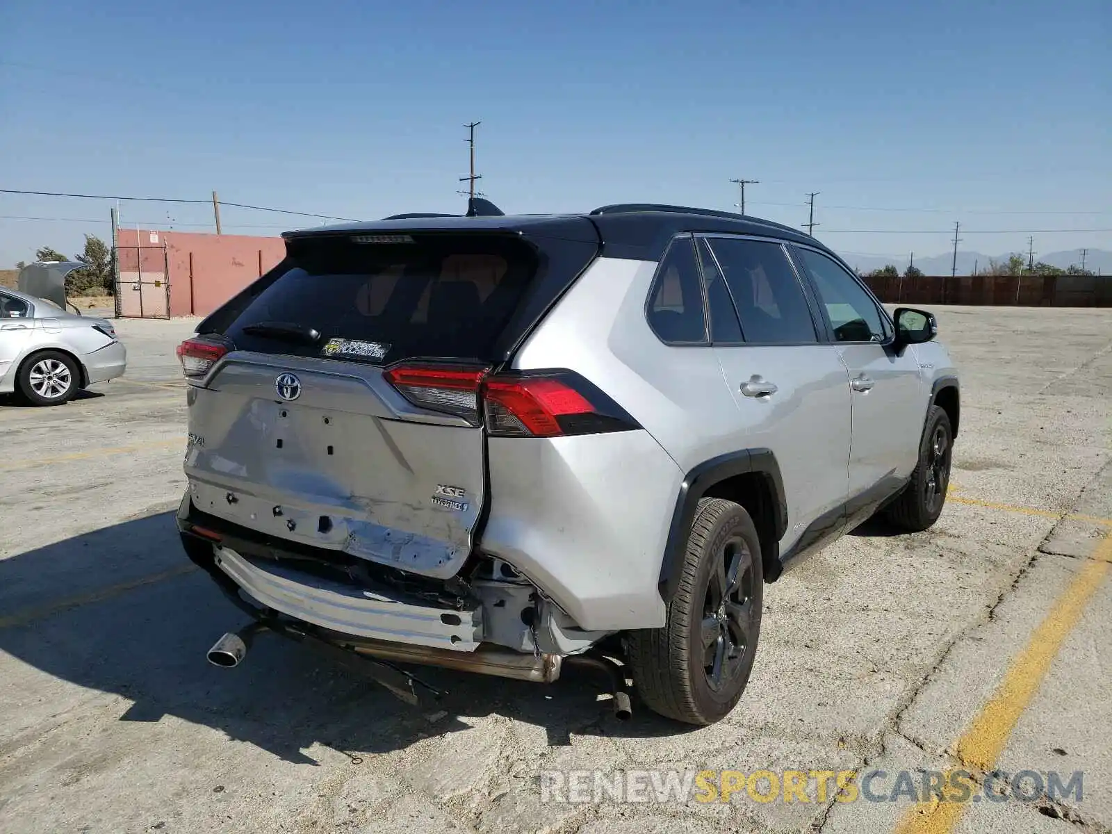 4 Photograph of a damaged car JTMEWRFV4LJ045260 TOYOTA RAV4 2020