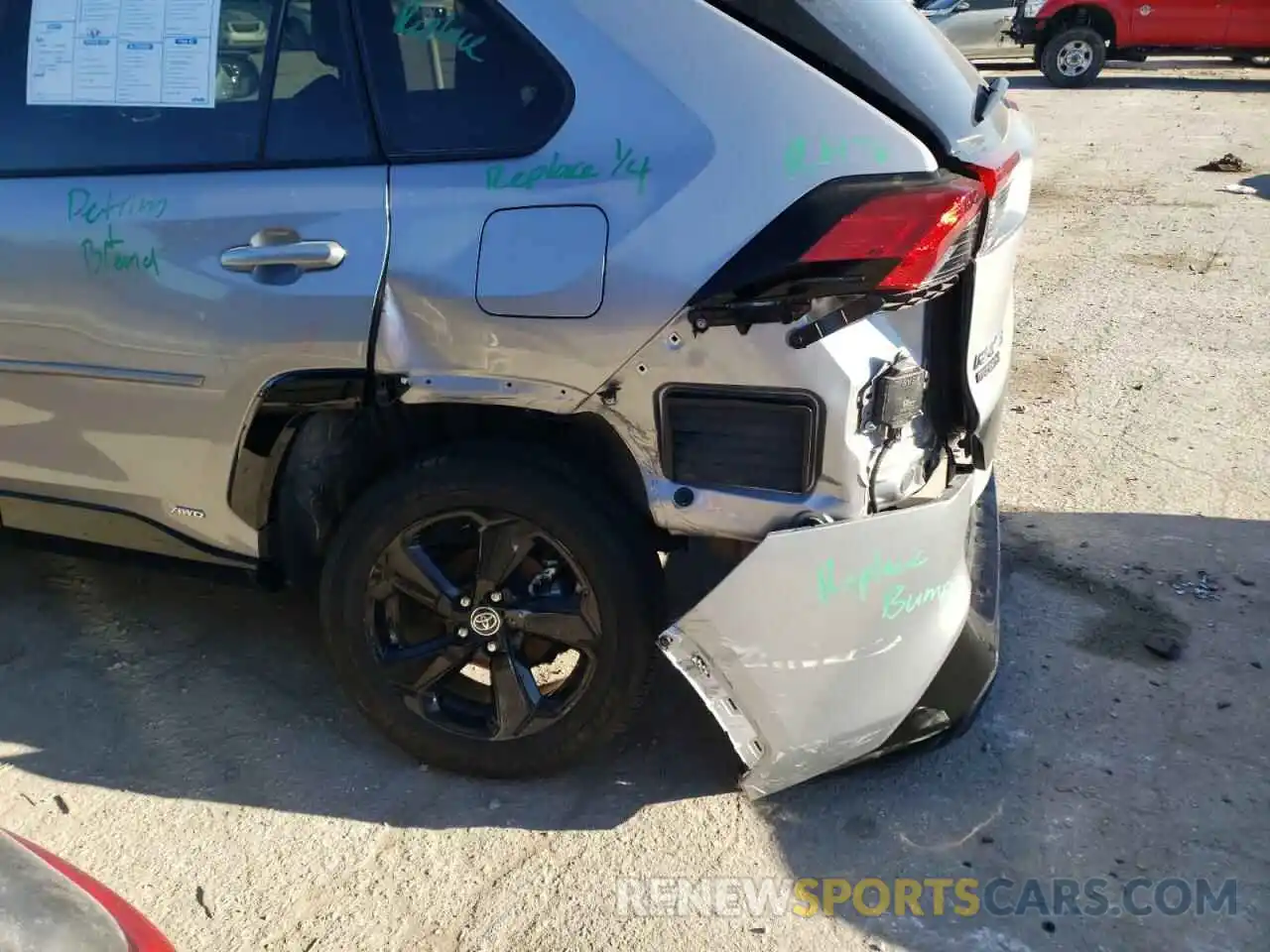 9 Photograph of a damaged car JTMEWRFV6LD543054 TOYOTA RAV4 2020