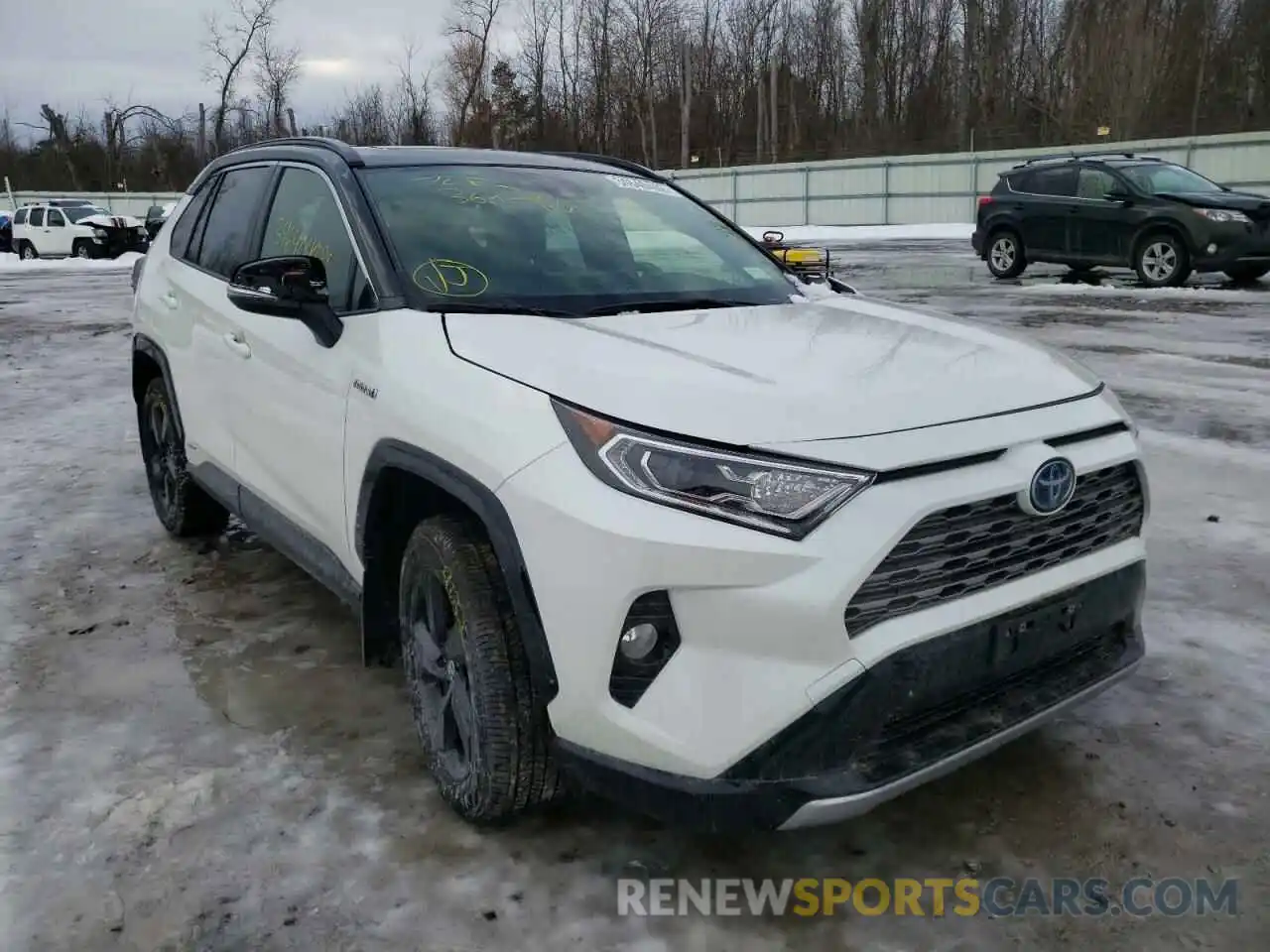 1 Photograph of a damaged car JTMEWRFV6LD543295 TOYOTA RAV4 2020