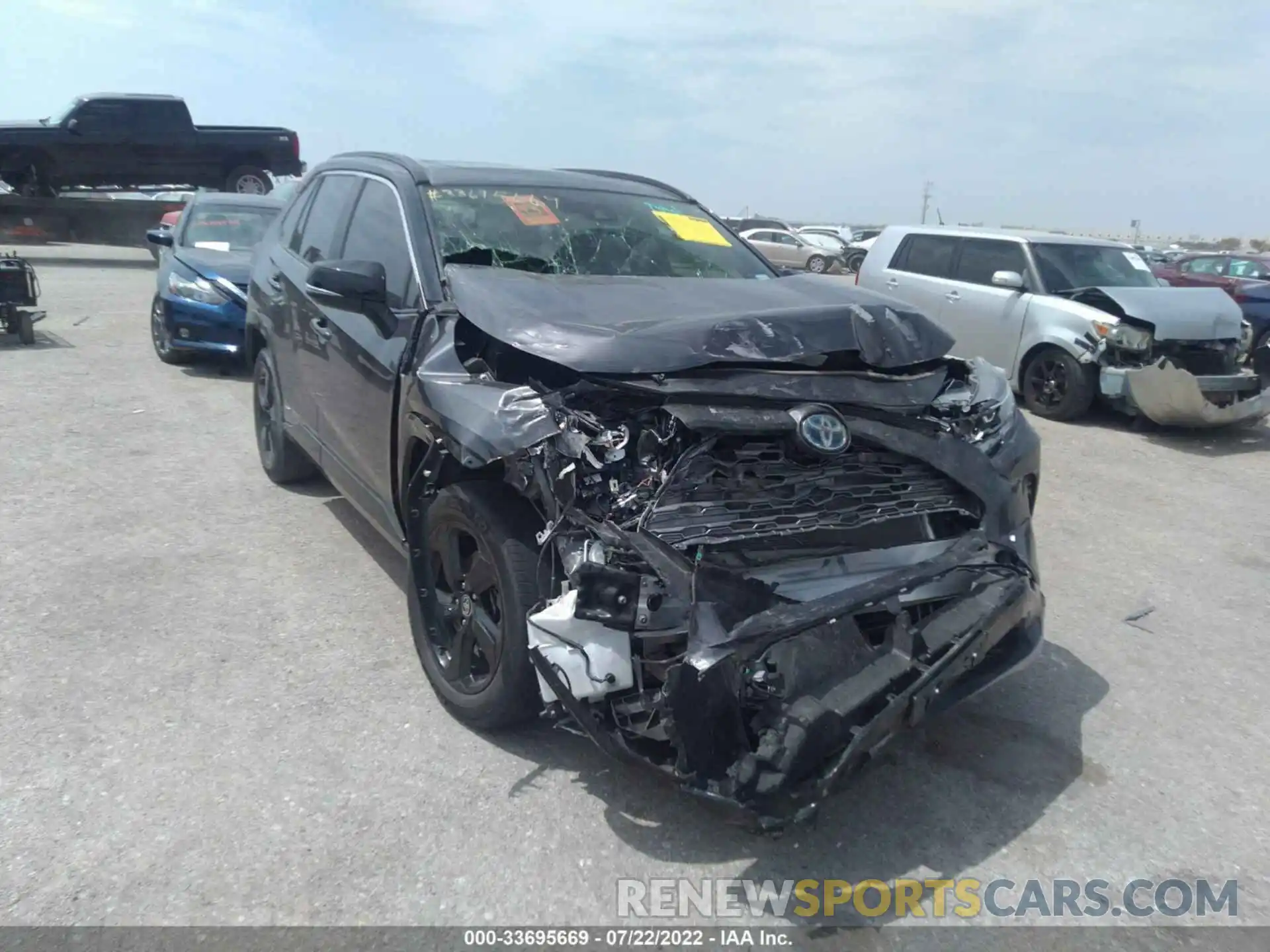 1 Photograph of a damaged car JTMEWRFV6LJ036625 TOYOTA RAV4 2020