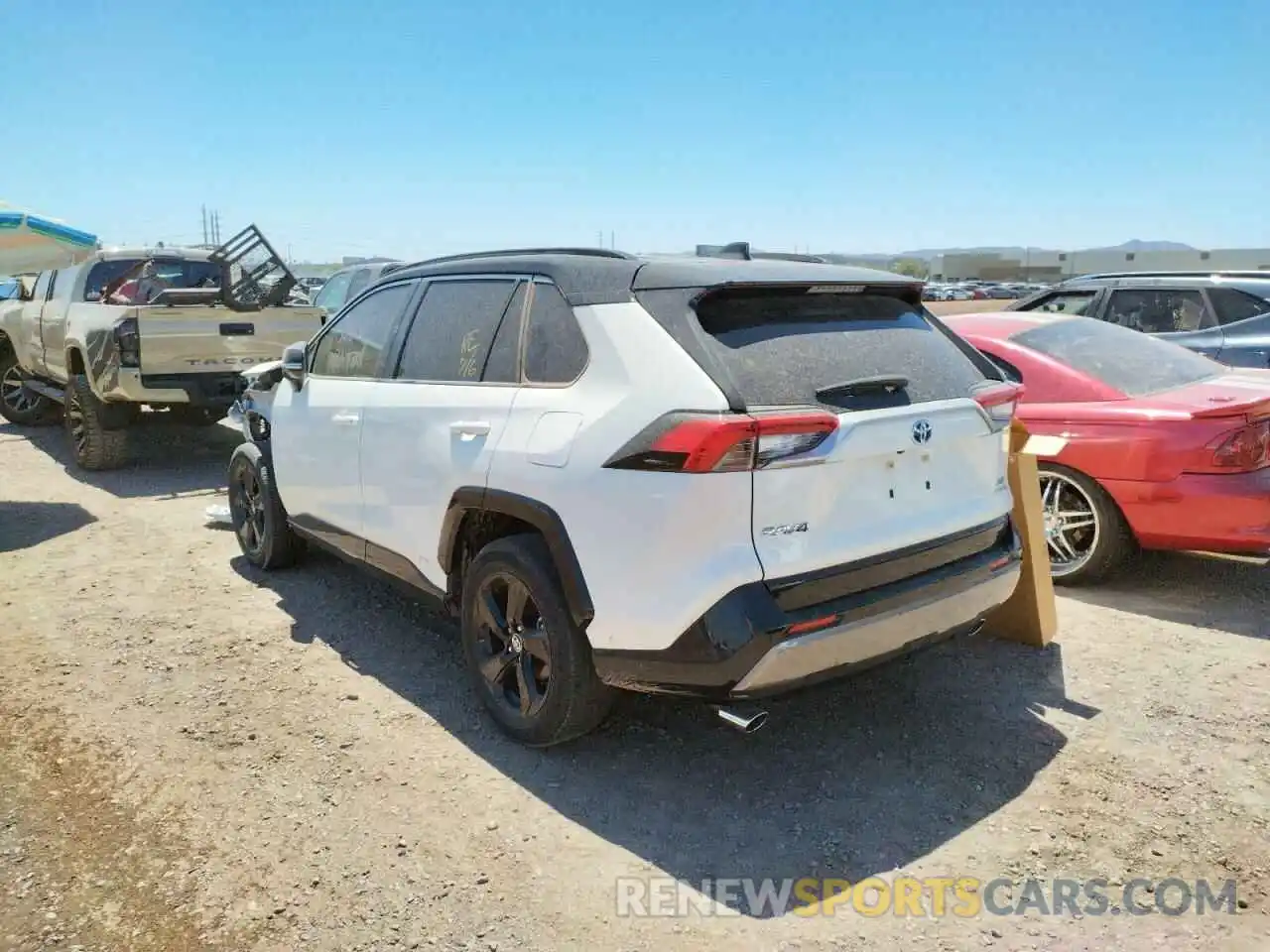 3 Photograph of a damaged car JTMEWRFV6LJ039167 TOYOTA RAV4 2020