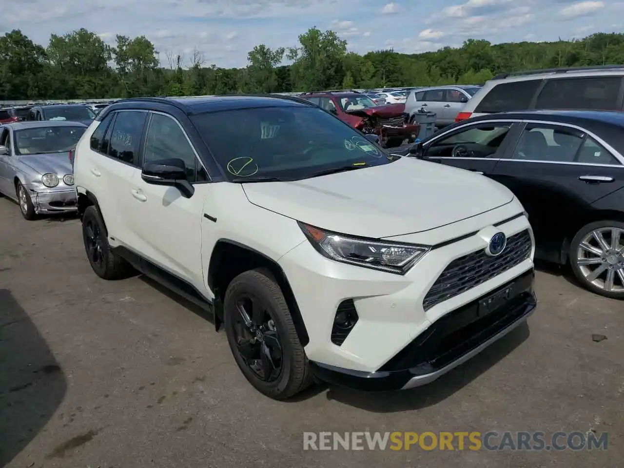 1 Photograph of a damaged car JTMEWRFV7LJ029473 TOYOTA RAV4 2020