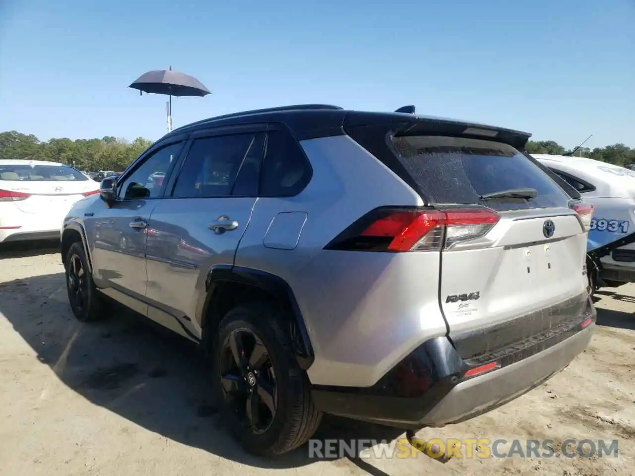 3 Photograph of a damaged car JTMEWRFV7LJ031451 TOYOTA RAV4 2020