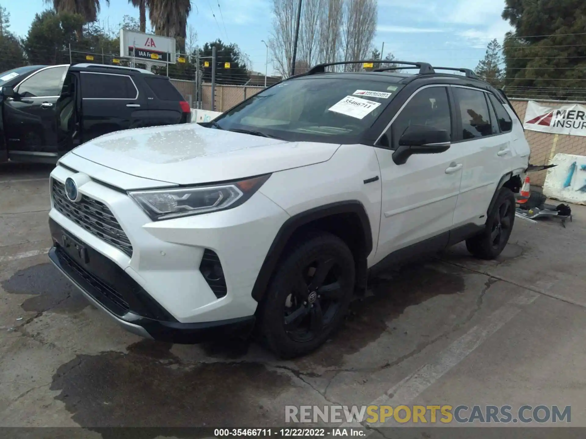 2 Photograph of a damaged car JTMEWRFV8LD535473 TOYOTA RAV4 2020