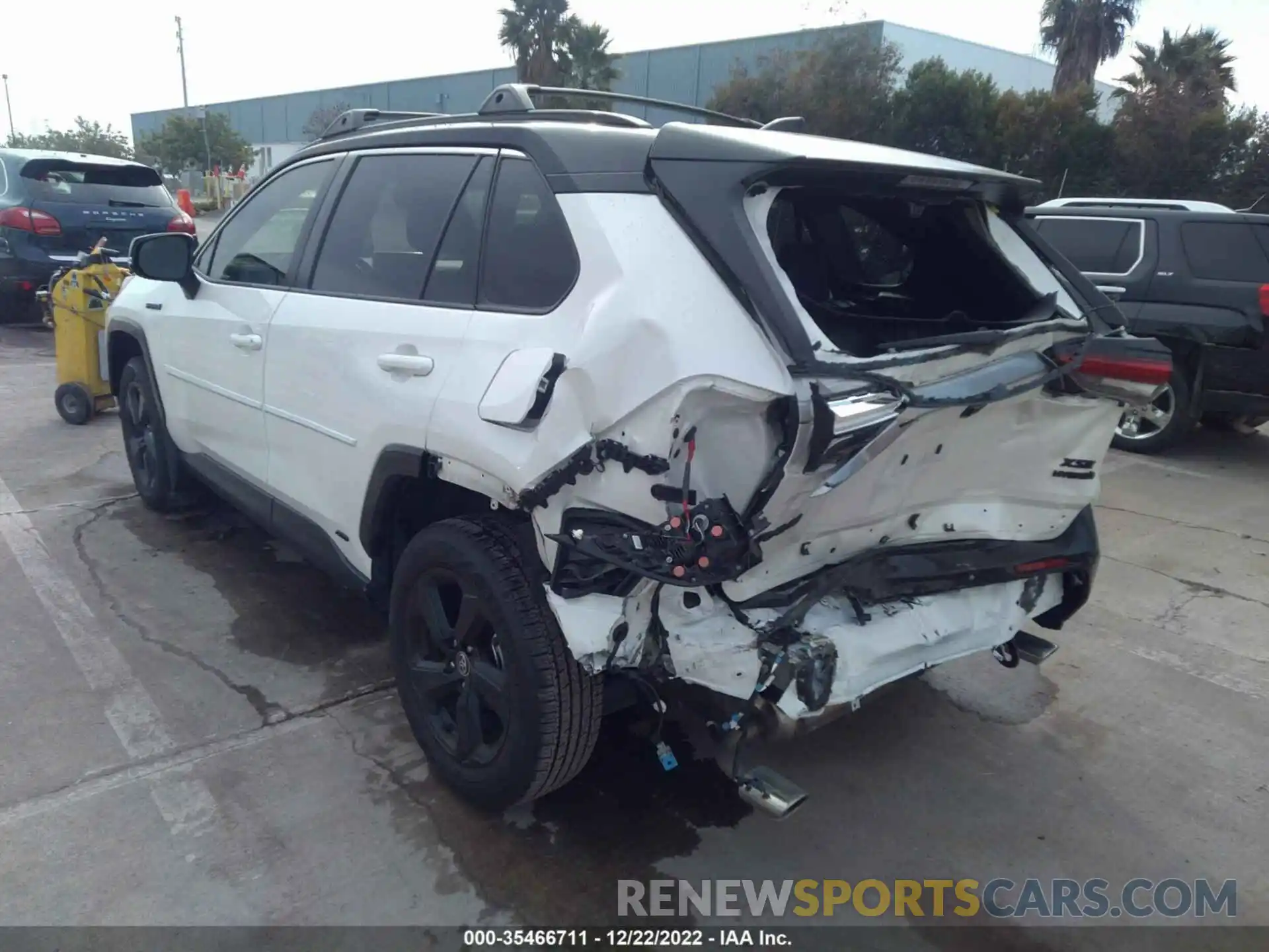 3 Photograph of a damaged car JTMEWRFV8LD535473 TOYOTA RAV4 2020