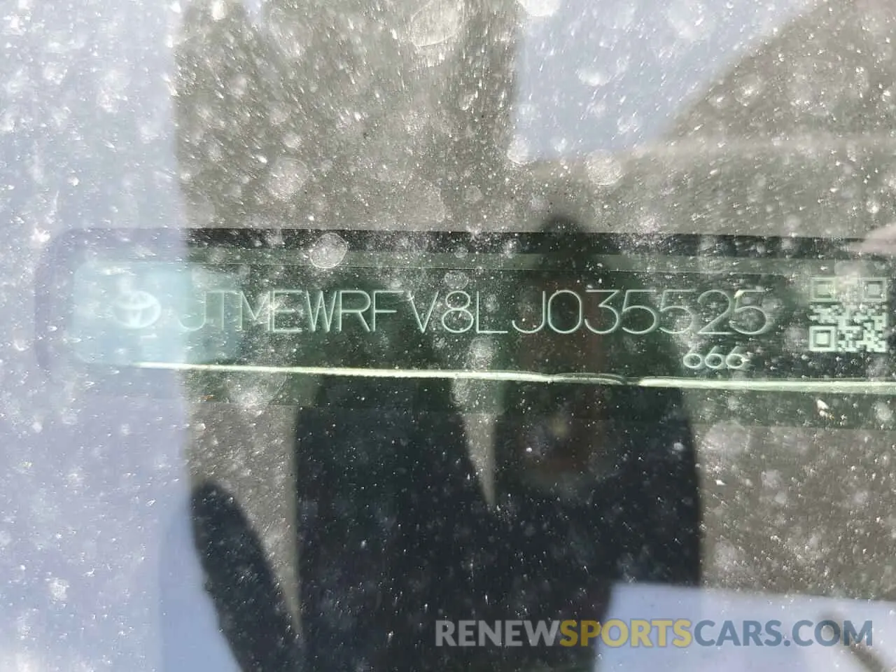 13 Photograph of a damaged car JTMEWRFV8LJ035525 TOYOTA RAV4 2020