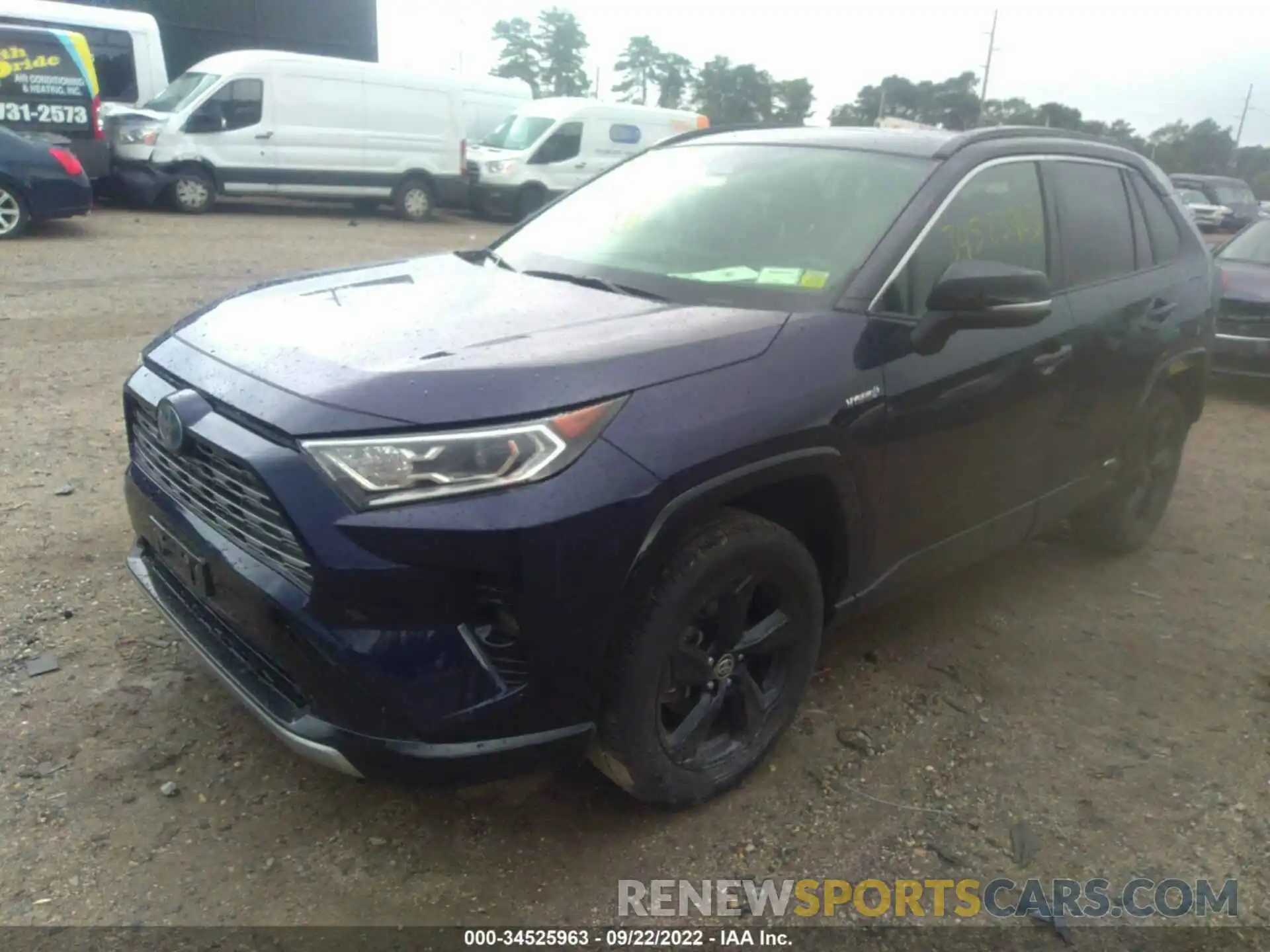 2 Photograph of a damaged car JTMEWRFV8LJ038408 TOYOTA RAV4 2020