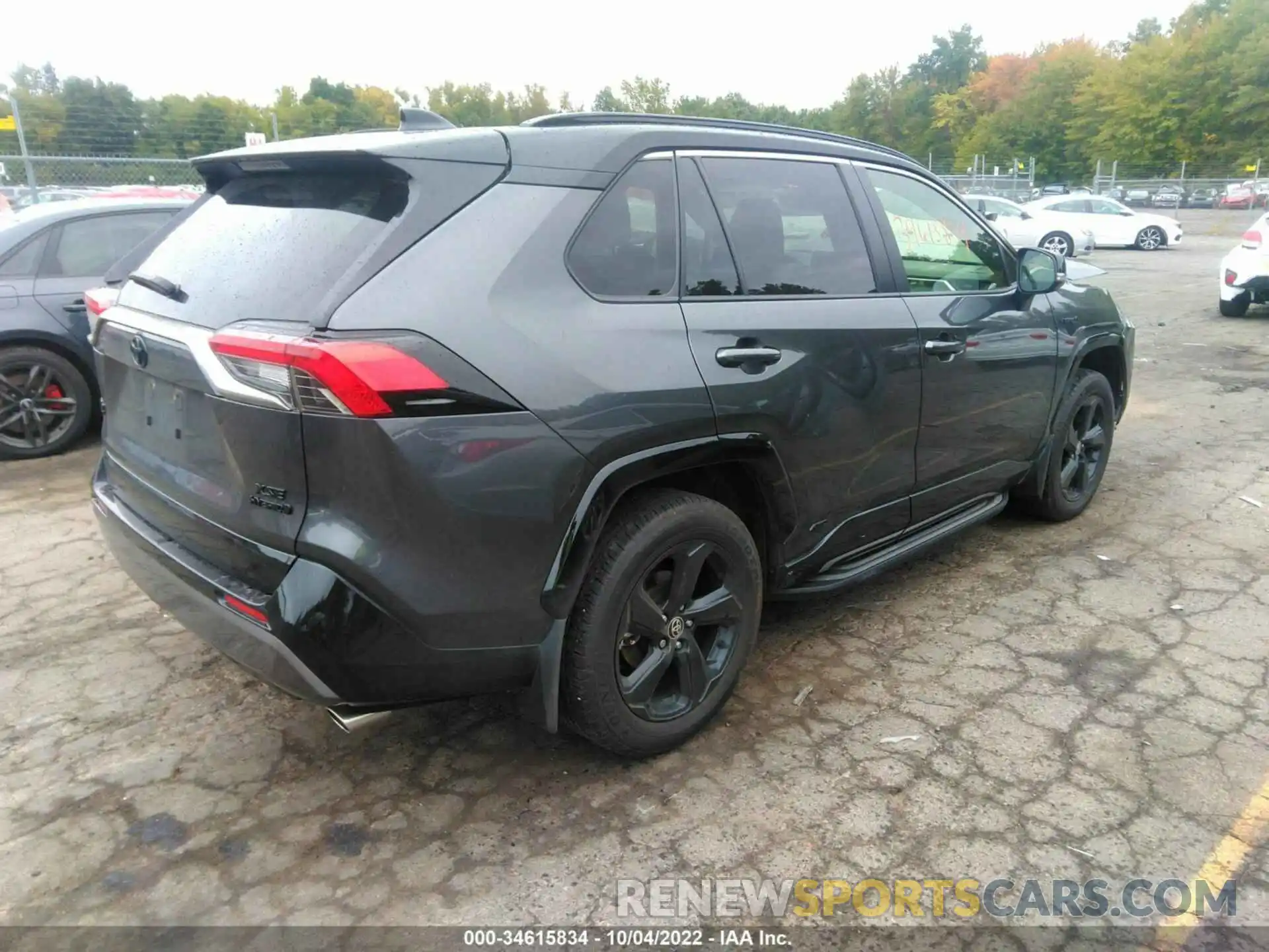 4 Photograph of a damaged car JTMEWRFV8LJ047741 TOYOTA RAV4 2020