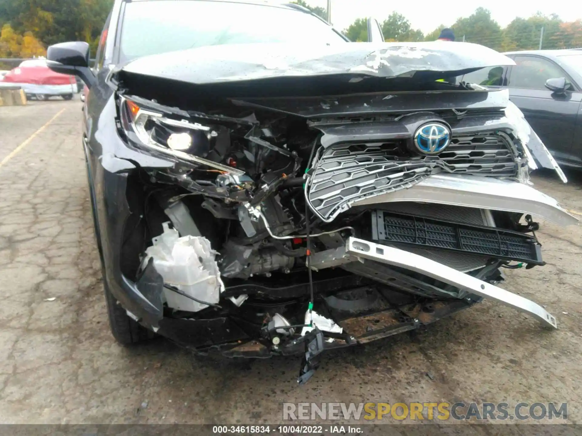 6 Photograph of a damaged car JTMEWRFV8LJ047741 TOYOTA RAV4 2020