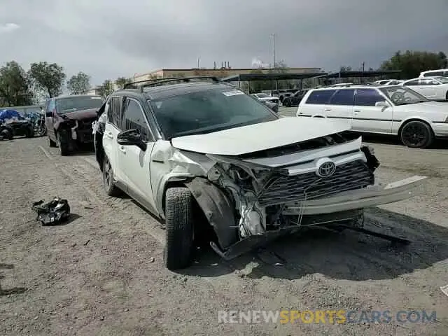 11 Photograph of a damaged car JTMEWRFVXLD528668 TOYOTA RAV4 2020
