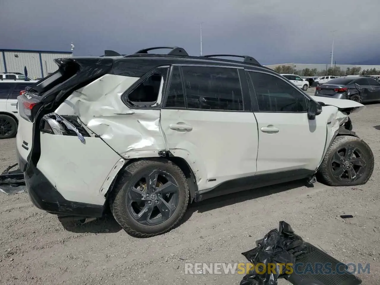 3 Photograph of a damaged car JTMEWRFVXLD528668 TOYOTA RAV4 2020