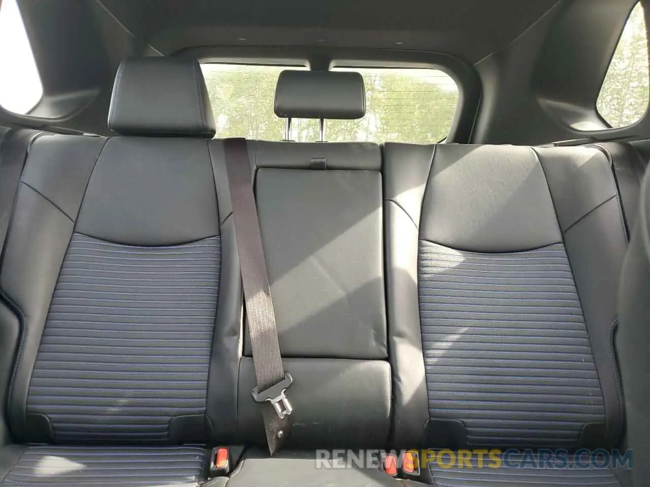 10 Photograph of a damaged car JTMEWRFVXLJ038264 TOYOTA RAV4 2020