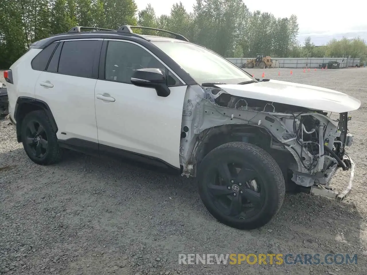 4 Photograph of a damaged car JTMEWRFVXLJ038264 TOYOTA RAV4 2020