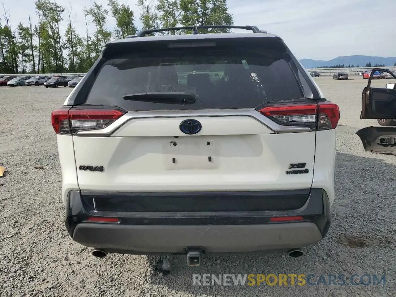 6 Photograph of a damaged car JTMEWRFVXLJ038264 TOYOTA RAV4 2020
