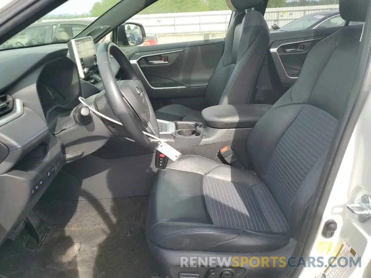 7 Photograph of a damaged car JTMEWRFVXLJ038264 TOYOTA RAV4 2020
