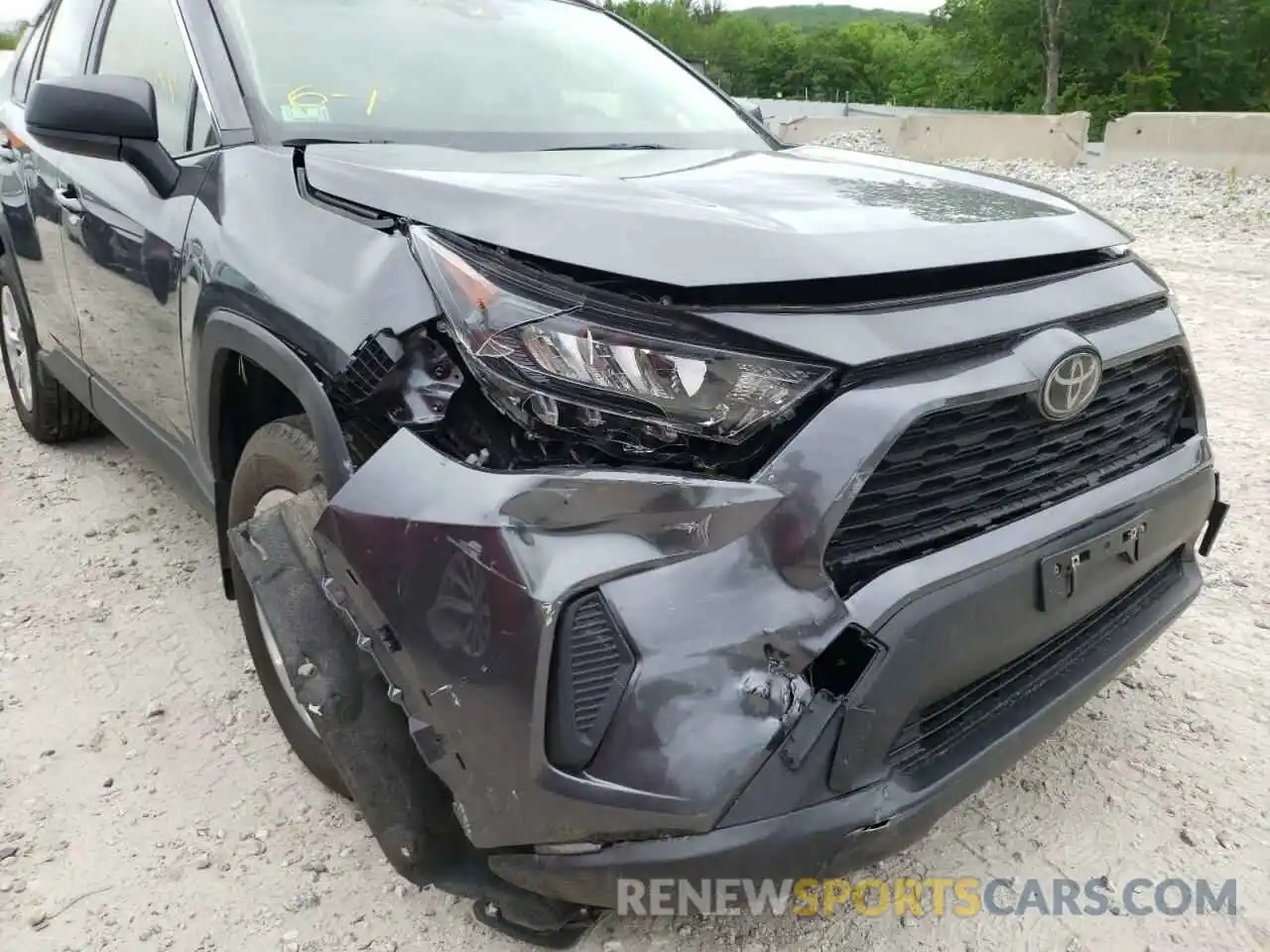 9 Photograph of a damaged car JTMF1RFV1LD052054 TOYOTA RAV4 2020