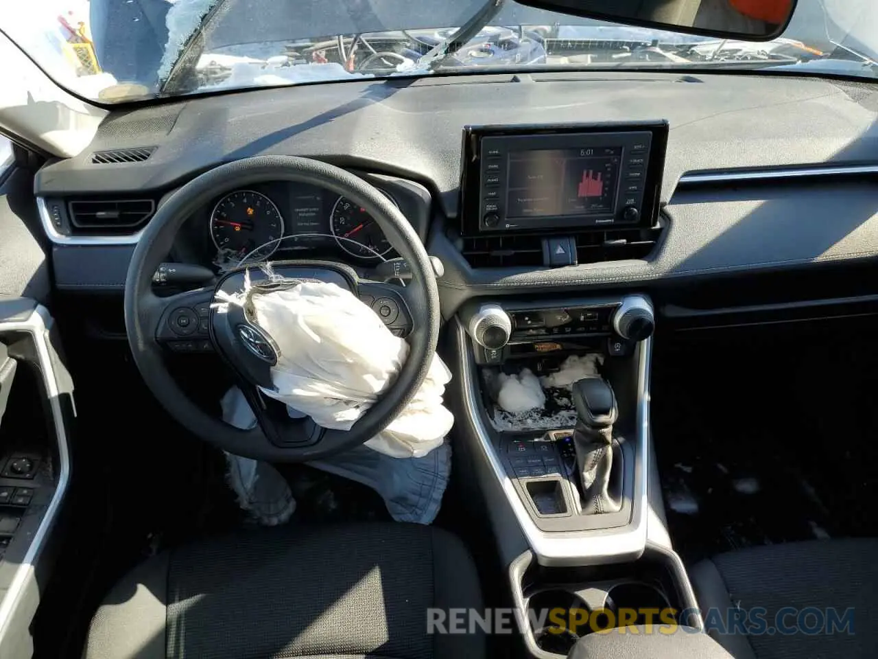 8 Photograph of a damaged car JTMF1RFV2LD050118 TOYOTA RAV4 2020