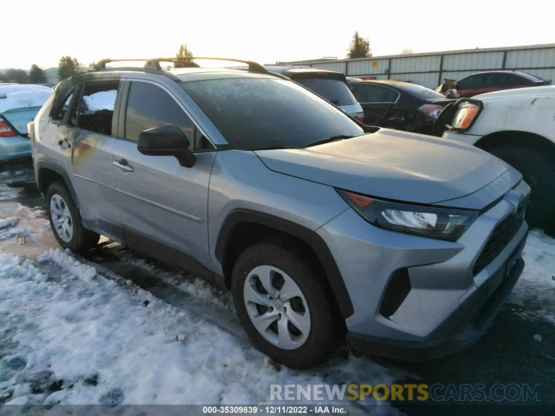 1 Photograph of a damaged car JTMF1RFV2LD059501 TOYOTA RAV4 2020