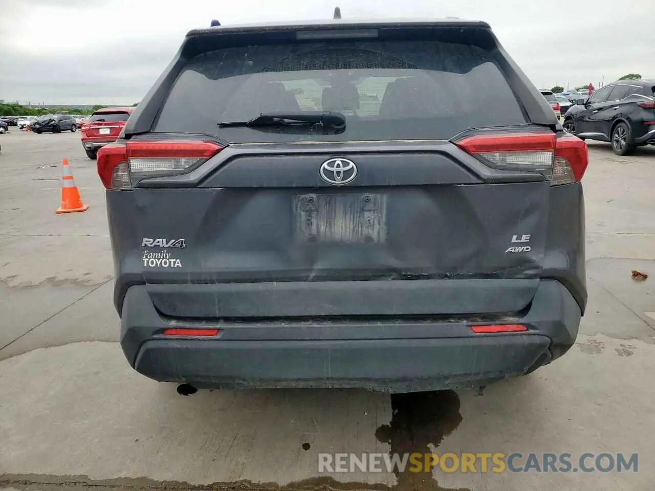 6 Photograph of a damaged car JTMF1RFV3LD053710 TOYOTA RAV4 2020